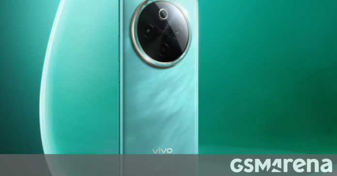 vivo Y300 Pro debuts with SD6 Gen 1 and 6.77-inch OLED display